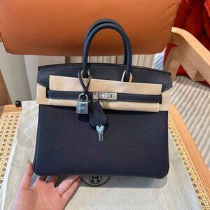 Classic Hermes Bag: A Stylish and Versatile Choice for Elegance